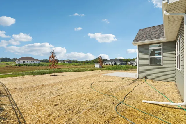 $684,900 | 322 Kiddle Lane, Union Grove, WI 53182