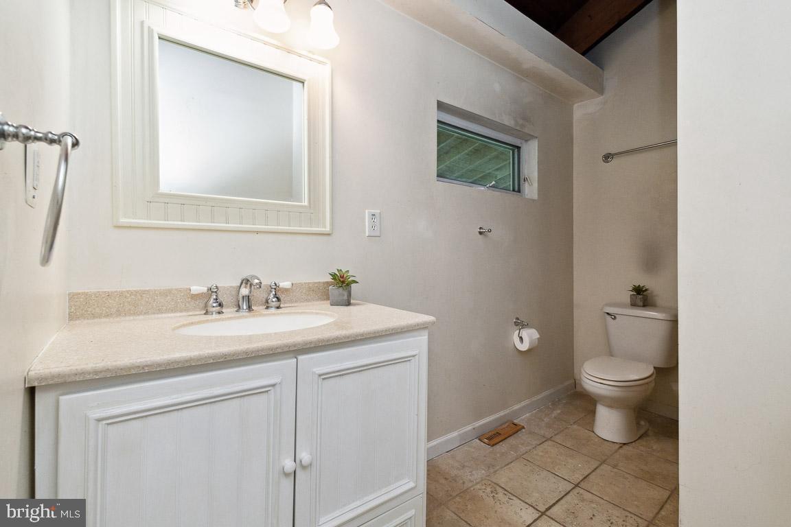 844 Dr Jack Road Conowingo, MD 21918 - Photo 26 of 46 Ensuite 2nd Bathroom