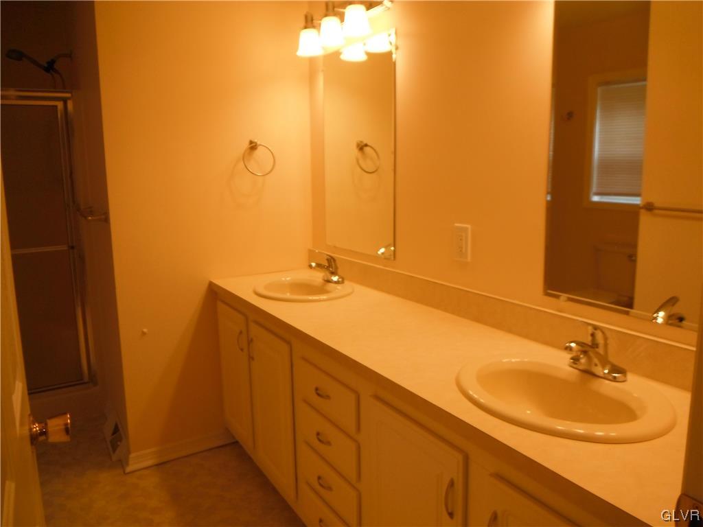39 Abbey Road Easton, PA 18040 - Photo 15 of 22 Gallery Image 15
