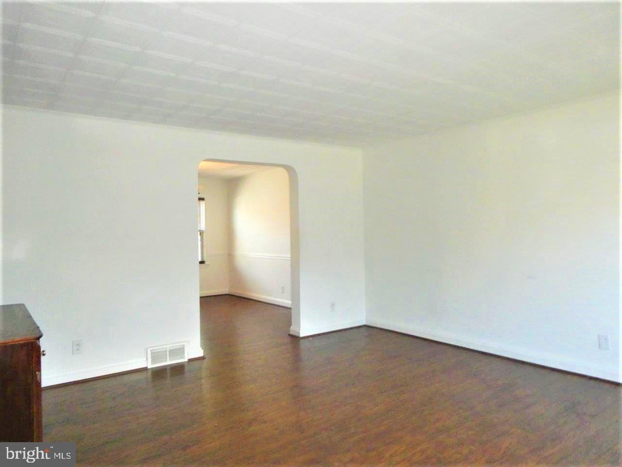 1628 Feldbrook Road Baltimore, MD 21286 - Photo 3 of 21 Gallery Image 3