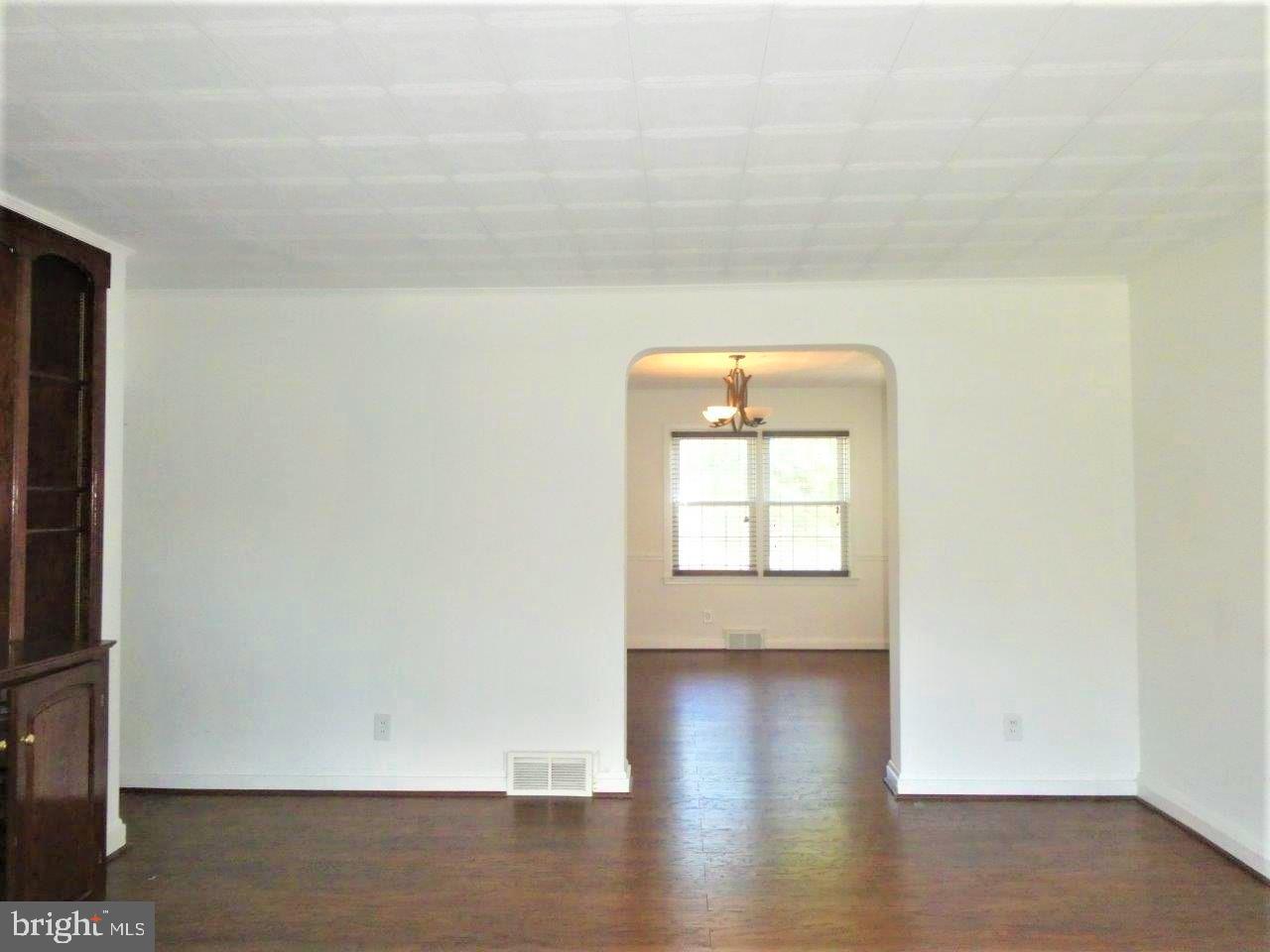 1628 Feldbrook Road Baltimore, MD 21286 - Photo 5 of 21 Gallery Image 5
