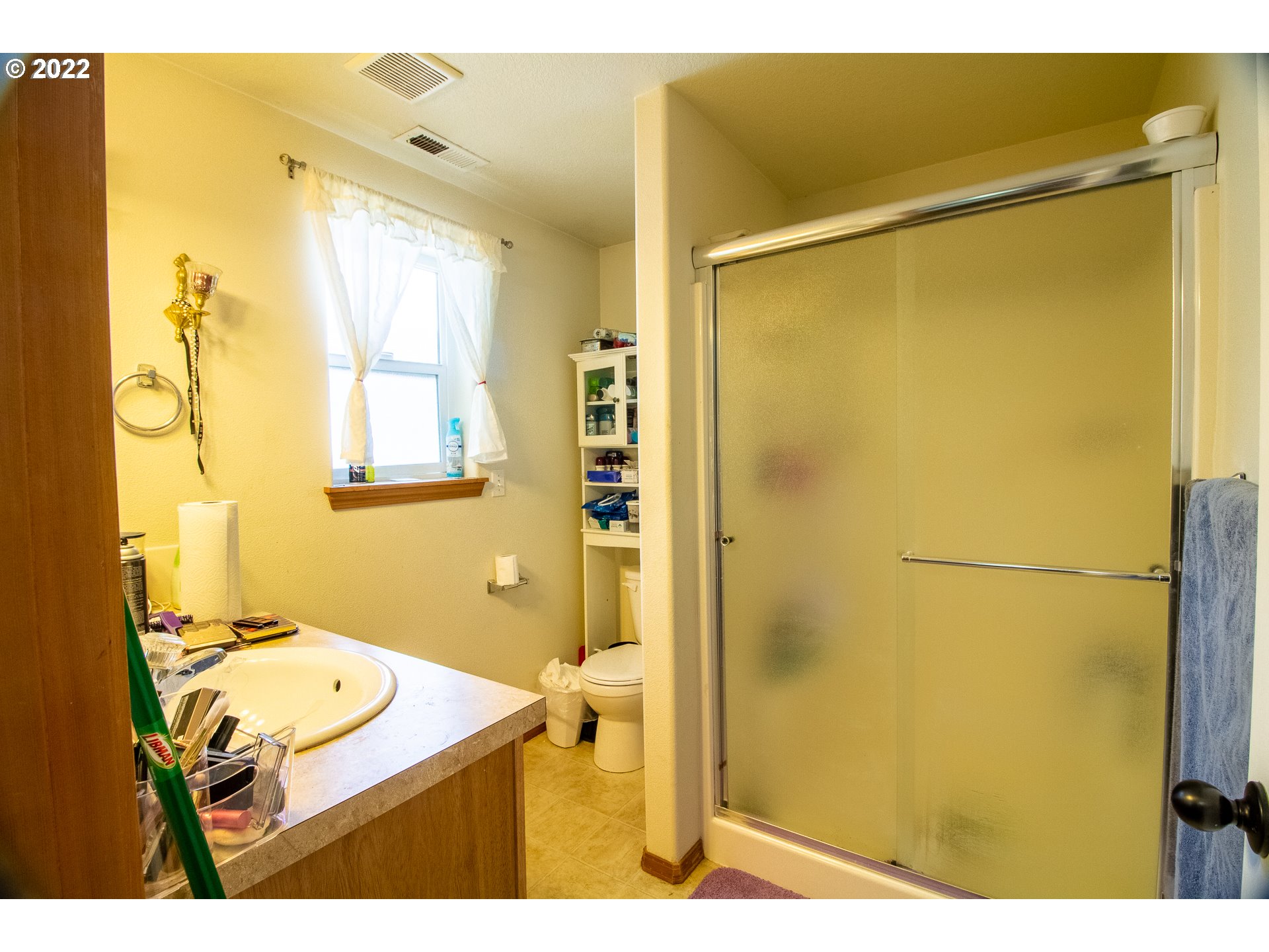 2719 Southeast 136th Place Portland, OR 97236 - Photo 12 of 16