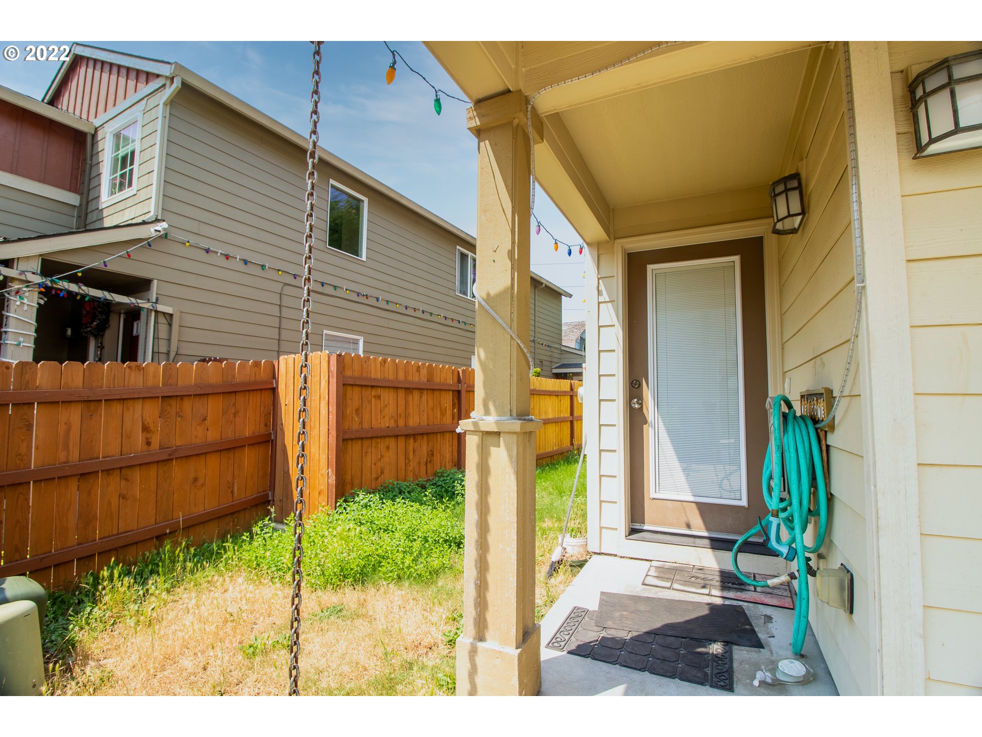 2719 Southeast 136th Place Portland, OR 97236 - Photo 2 of 16