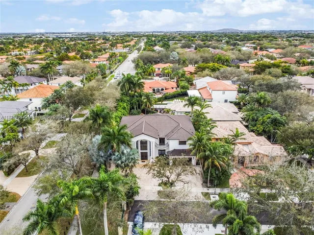 $2,600,000 | 8200 Northwest 163rd Street, Miami Lakes, FL 33016