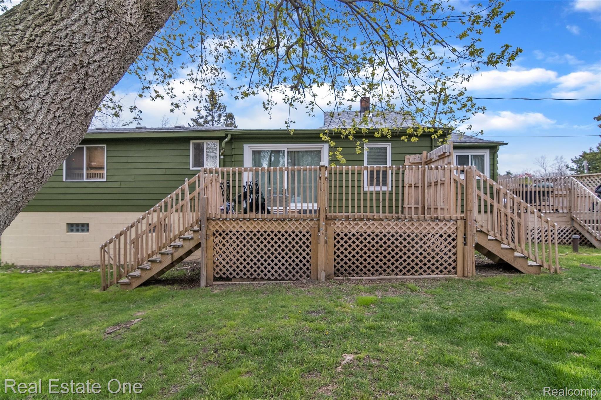 8995 Bishop Road Brighton, MI 48116 - Photo 21 of 31 22-8995 Bishop Rd-Windowstill Real Estate Photography-22.jpg