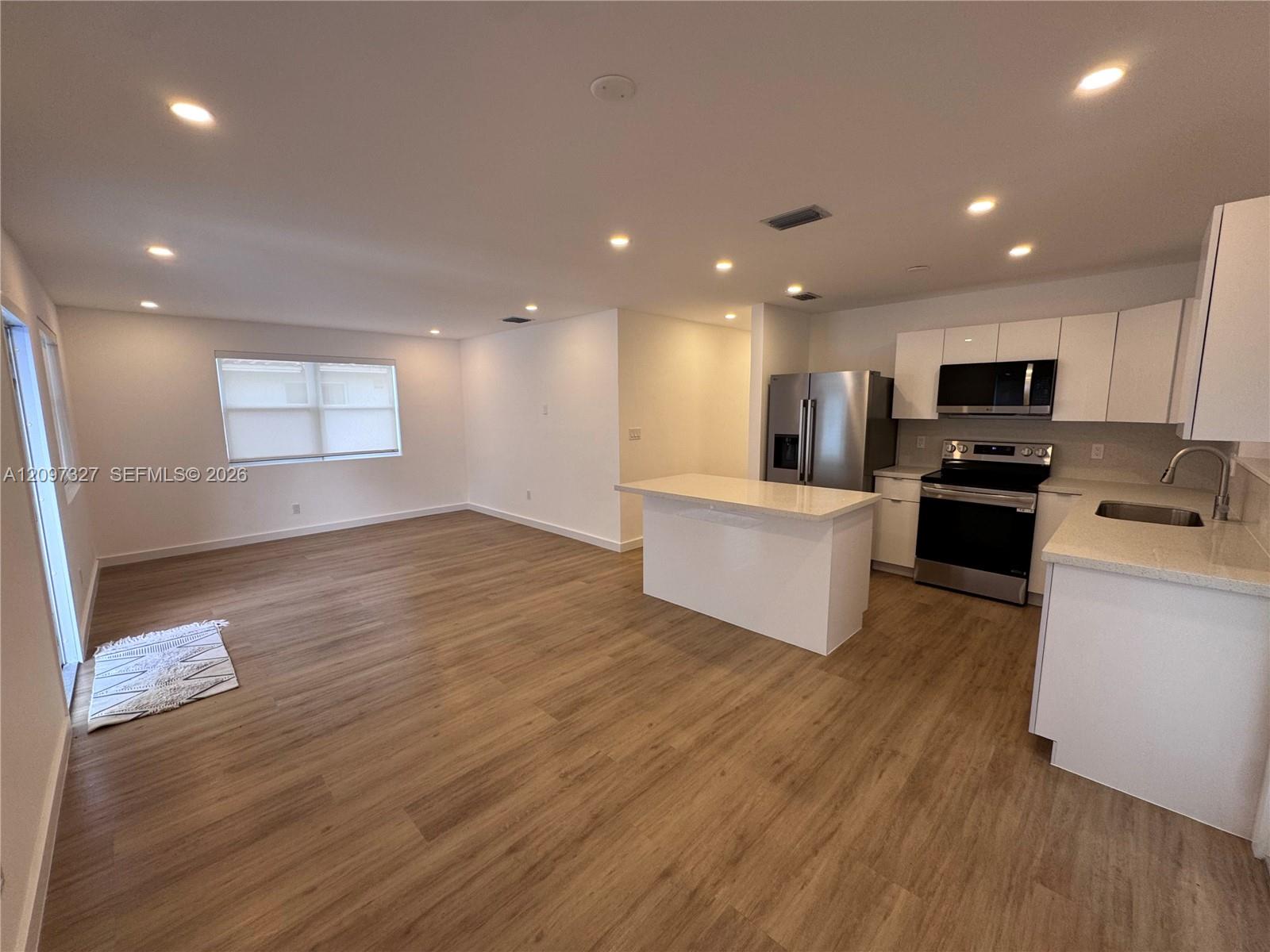 352 Southwest 17th Road, Unit 352 Miami, FL 33129 - Photo 9 of 22 Gallery Image 9