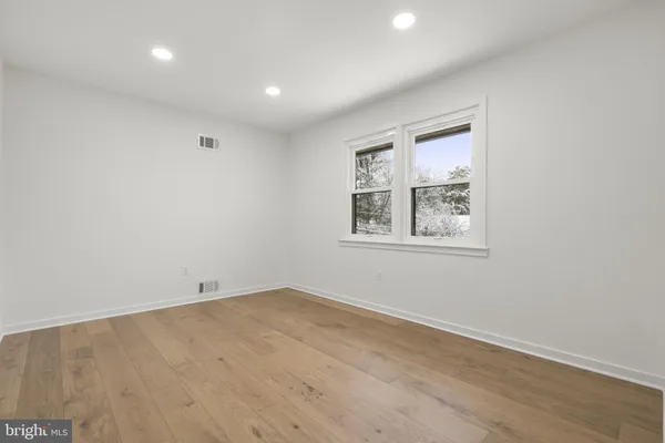 $6,200 | 2339 North Powhatan Street, Arlington, VA 22205