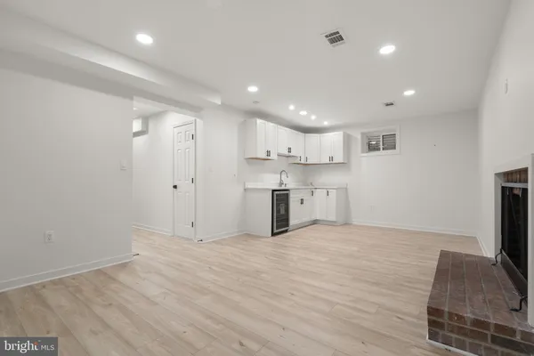 $6,200 | 2339 North Powhatan Street, Arlington, VA 22205