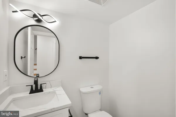 $6,200 | 2339 North Powhatan Street, Arlington, VA 22205