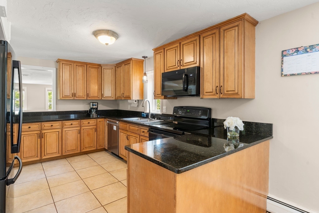 302 Ames Way Barnstable, MA 02632 - Photo 12 of 37
