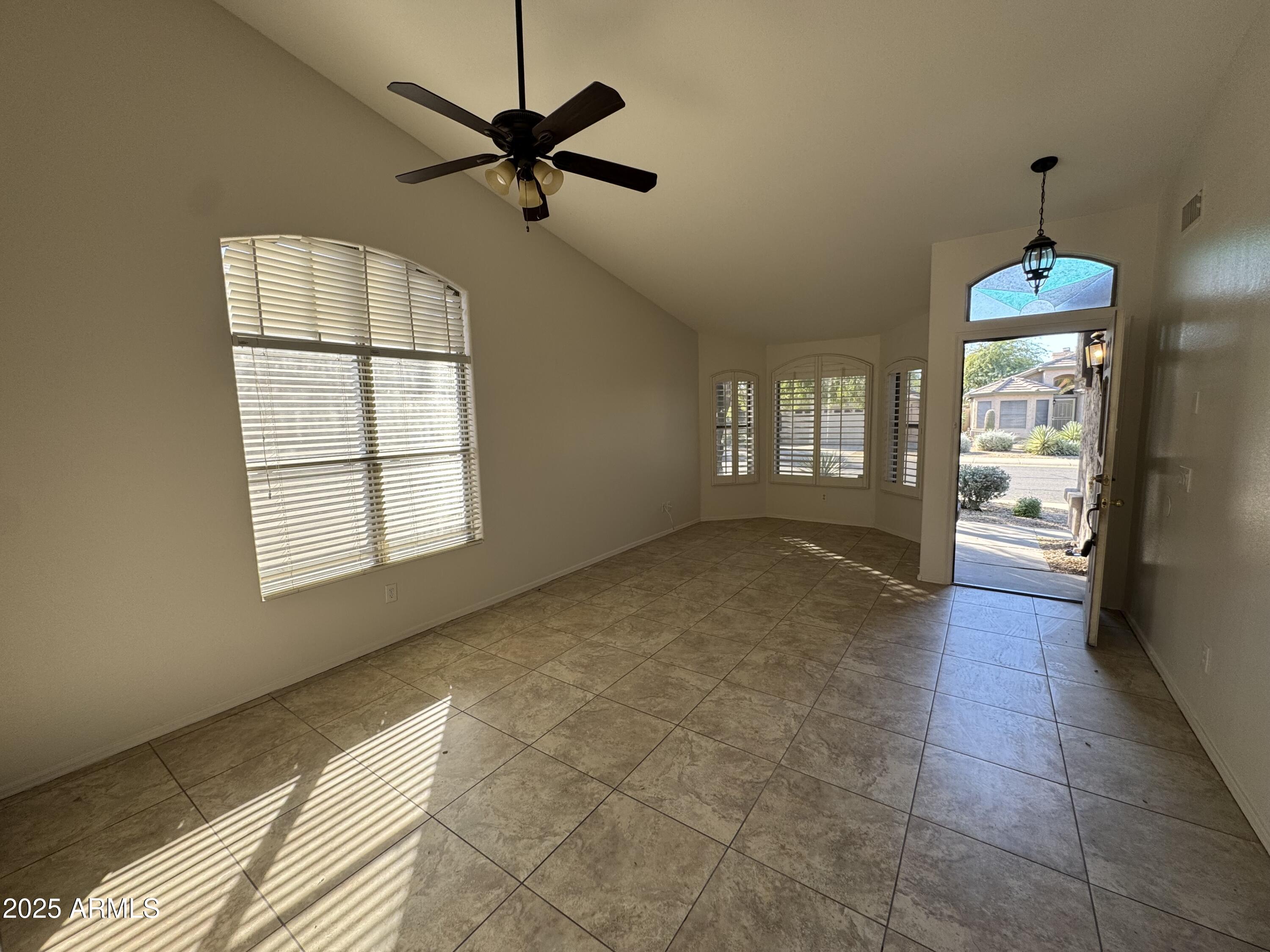 4626 East Weaver Road Phoenix, AZ 85050 - Photo 2 of 21 a view of livingroom with window