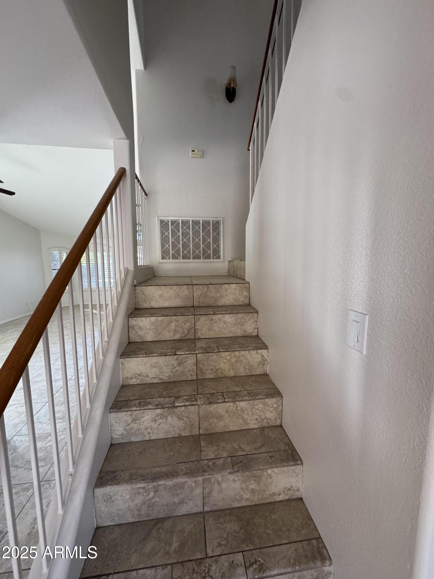 4626 East Weaver Road Phoenix, AZ 85050 - Photo 7 of 21 a view of entryway