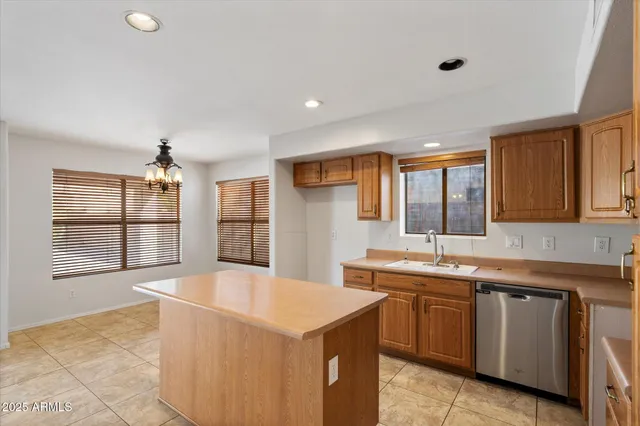 $2,850 | 4626 East Weaver Road, Phoenix, AZ 85050