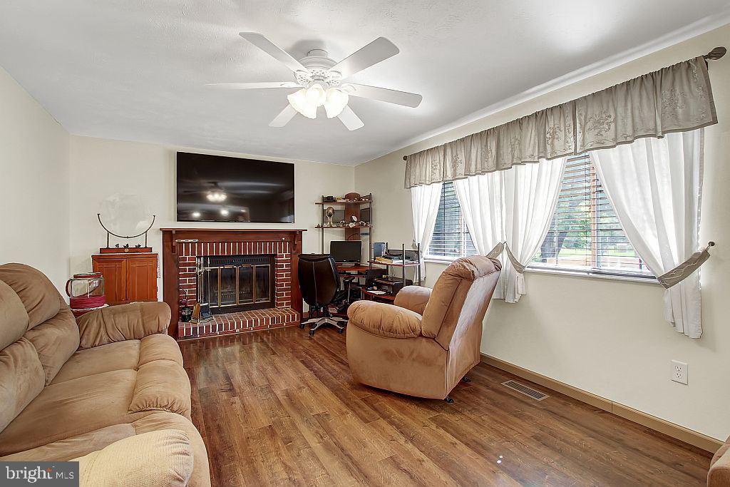260 Troy Road Dallastown, PA 17313 - Photo 9 of 26 Gallery Image 9