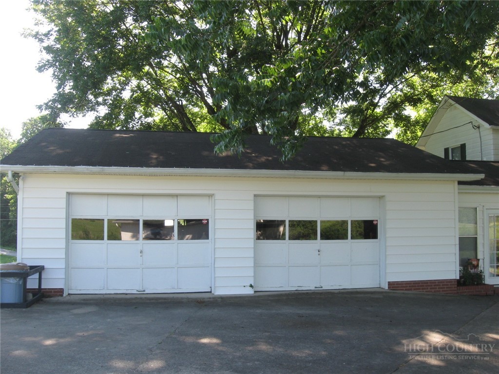 3850 Hartland Road Lenoir, NC 28645 - Photo 9 of 21 Gallery Image 9