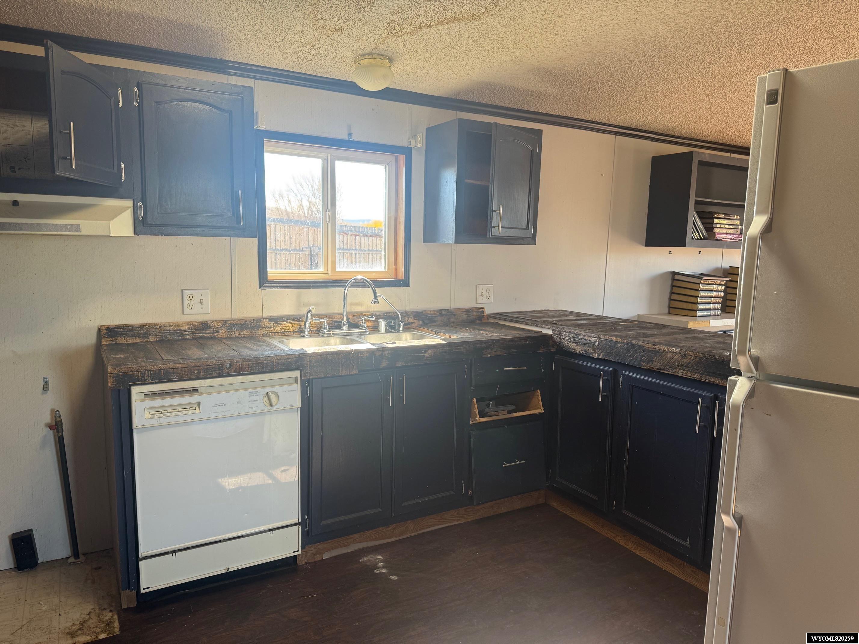 2734 County Road 279 Robertson, WY 82944 - Photo 18 of 19