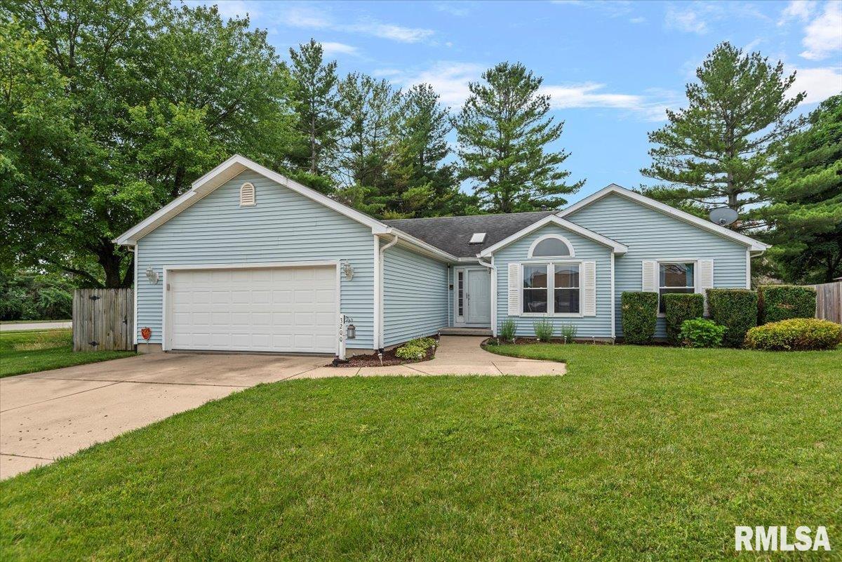 3200 Blueberry Lane Springfield, IL 62711 - Photo 1 of 30