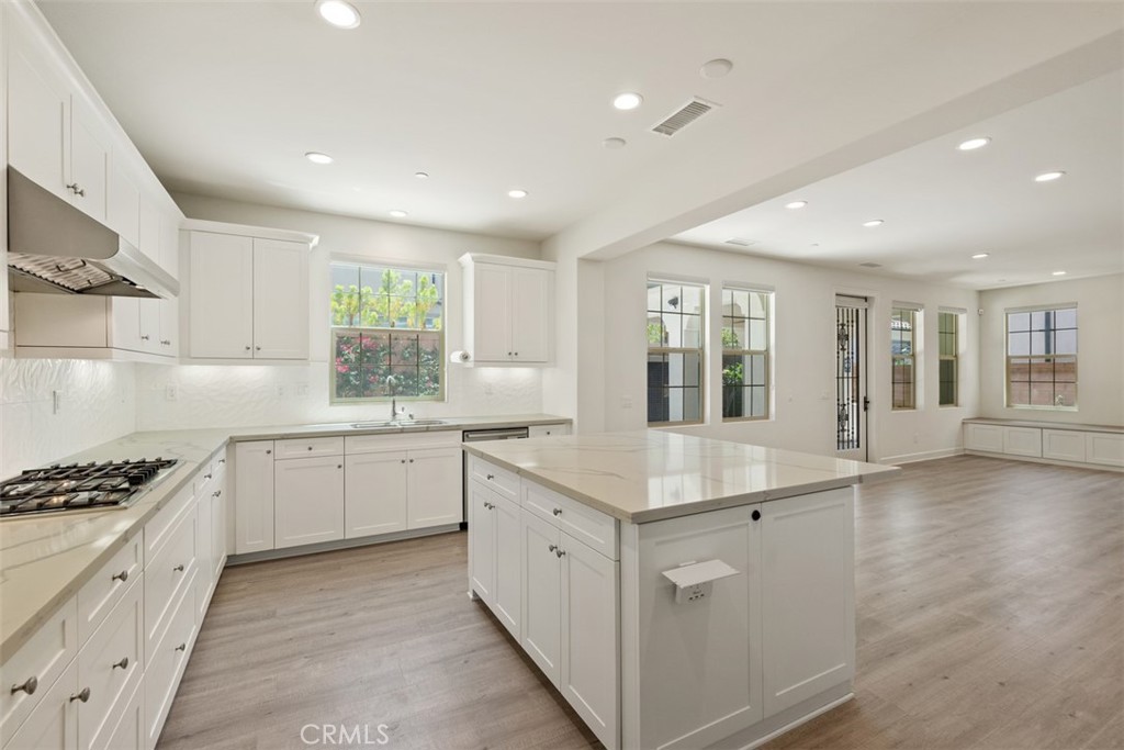 116 Windswept Irvine, CA 92618 - Photo 14 of 74