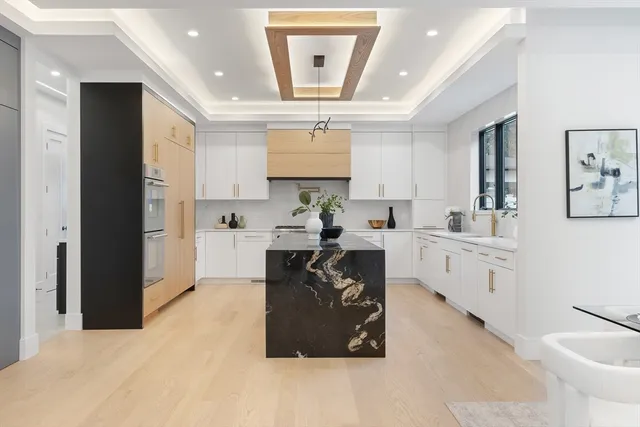 $1,958,000 | 25 High Street, Unit 25, Newton, MA 02461