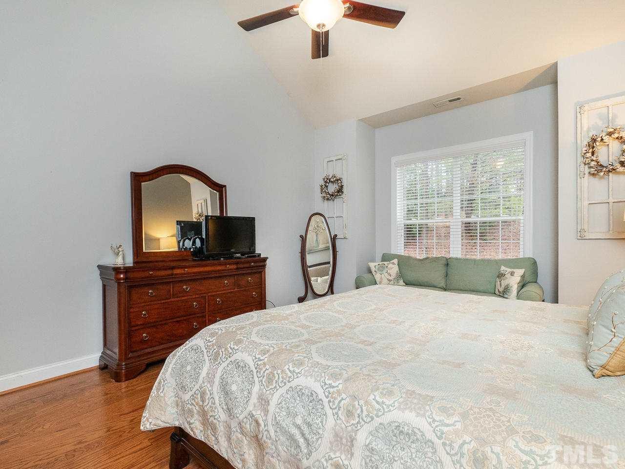 11240 Maplecroft Court Raleigh, NC 27617 - Photo 15 of 25 Gallery Image 15