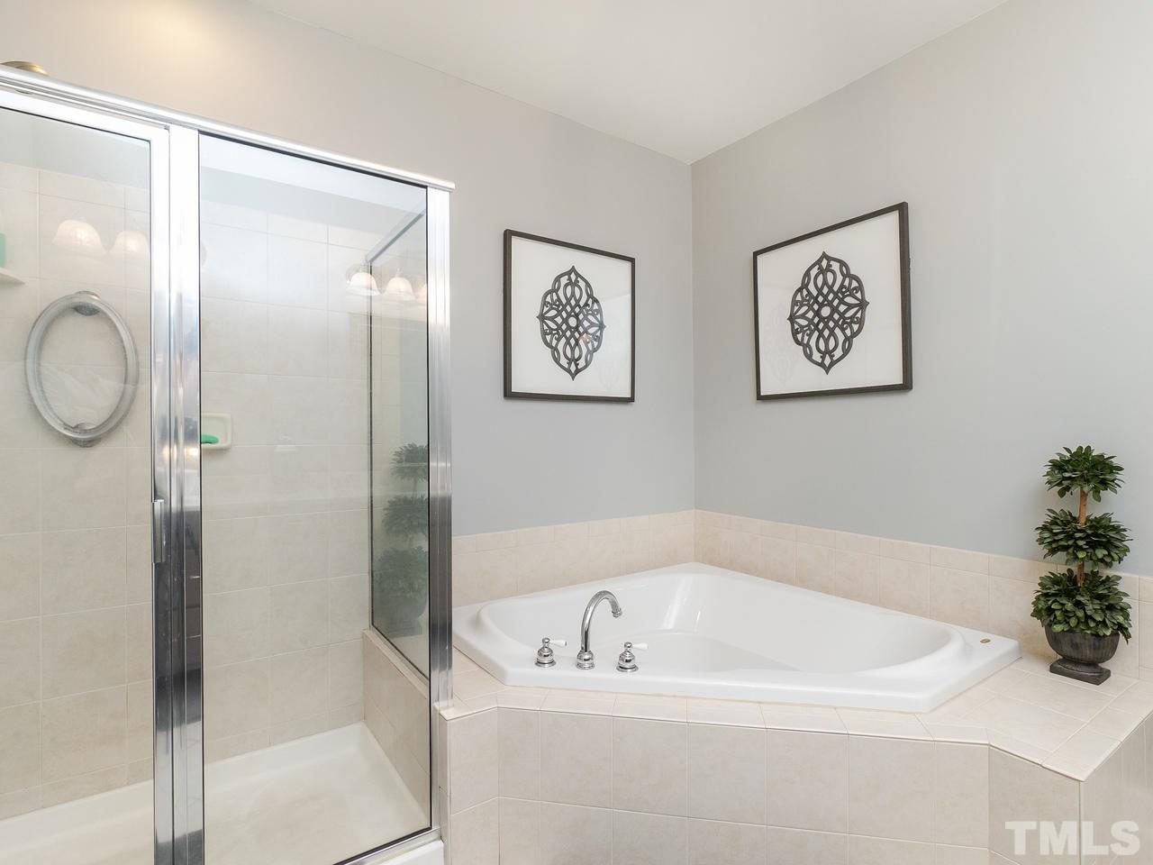 11240 Maplecroft Court Raleigh, NC 27617 - Photo 18 of 25 Gallery Image 18