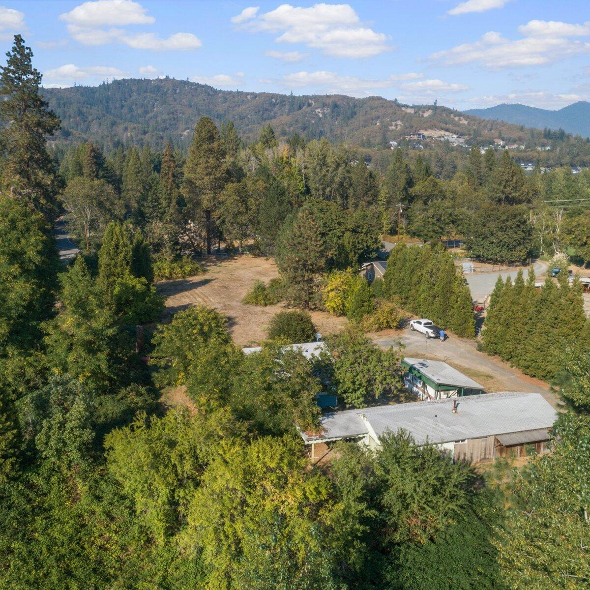 2267 Upper River Rd Loop Grants Pass, OR 97526 - Photo 20 of 25 19