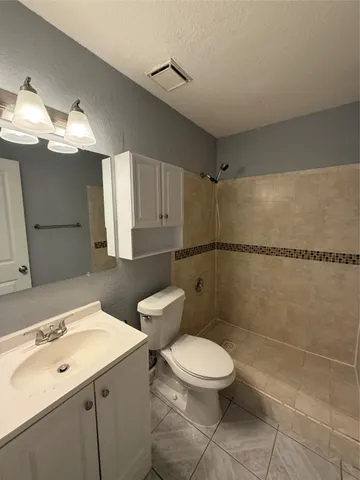 $1,600 | 13810 Northlake Drive, Houston, TX 77049