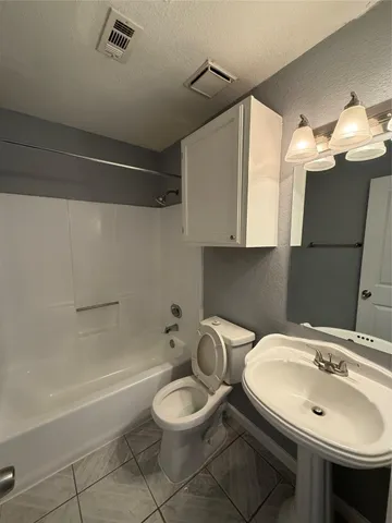 $1,600 | 13810 Northlake Drive, Houston, TX 77049