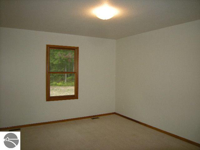 9596 Hodge Road Kingsley, MI 49649 - Photo 13 of 24 1730807-12.JPG