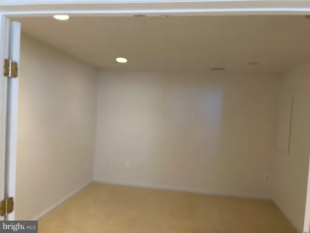 $4,500 | 46728 Hollow Mountain Place, Sterling, VA 20164