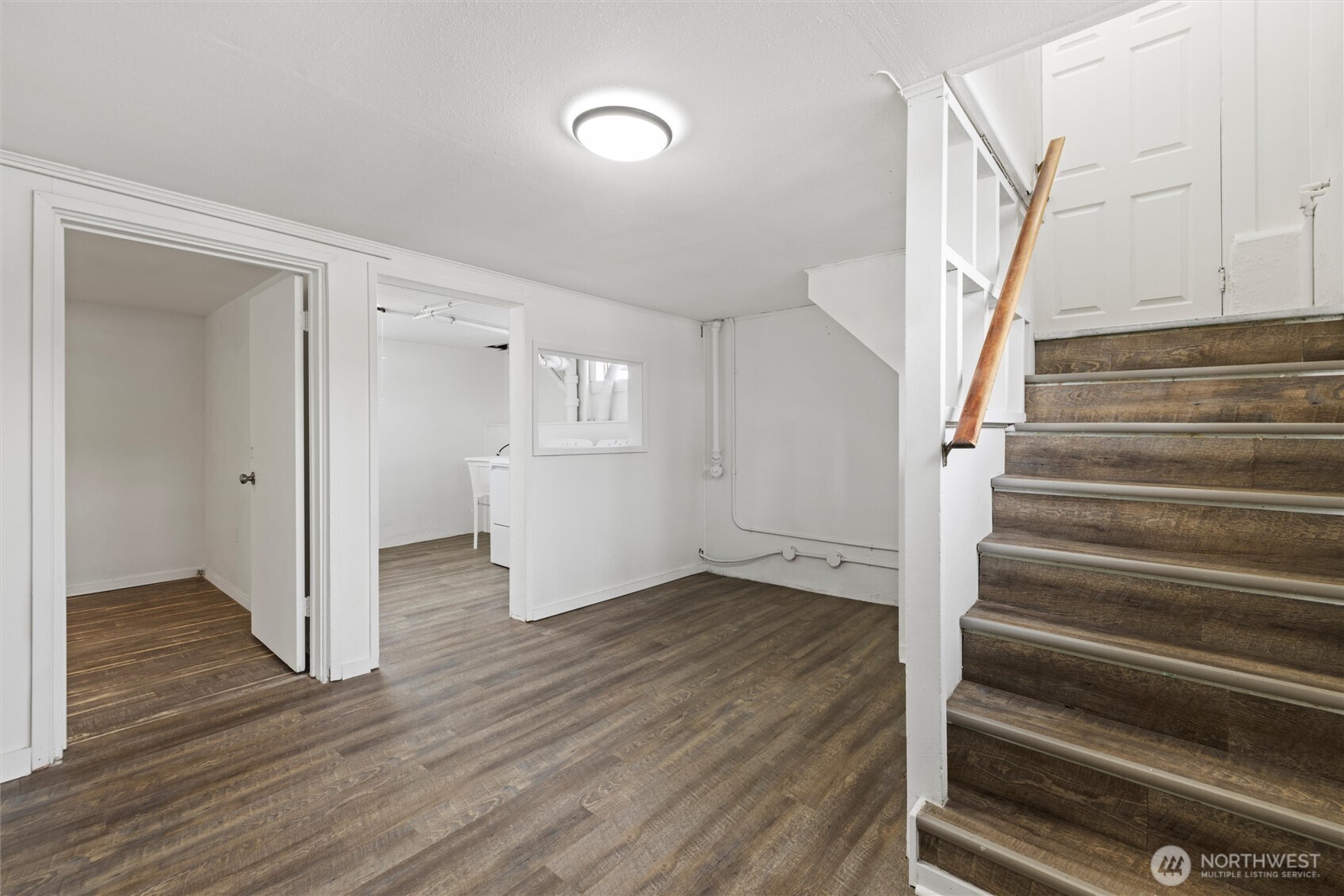 902 Emma Street Walla Walla, WA 99362 - Photo 12 of 29 a view of an entryway with wooden floor