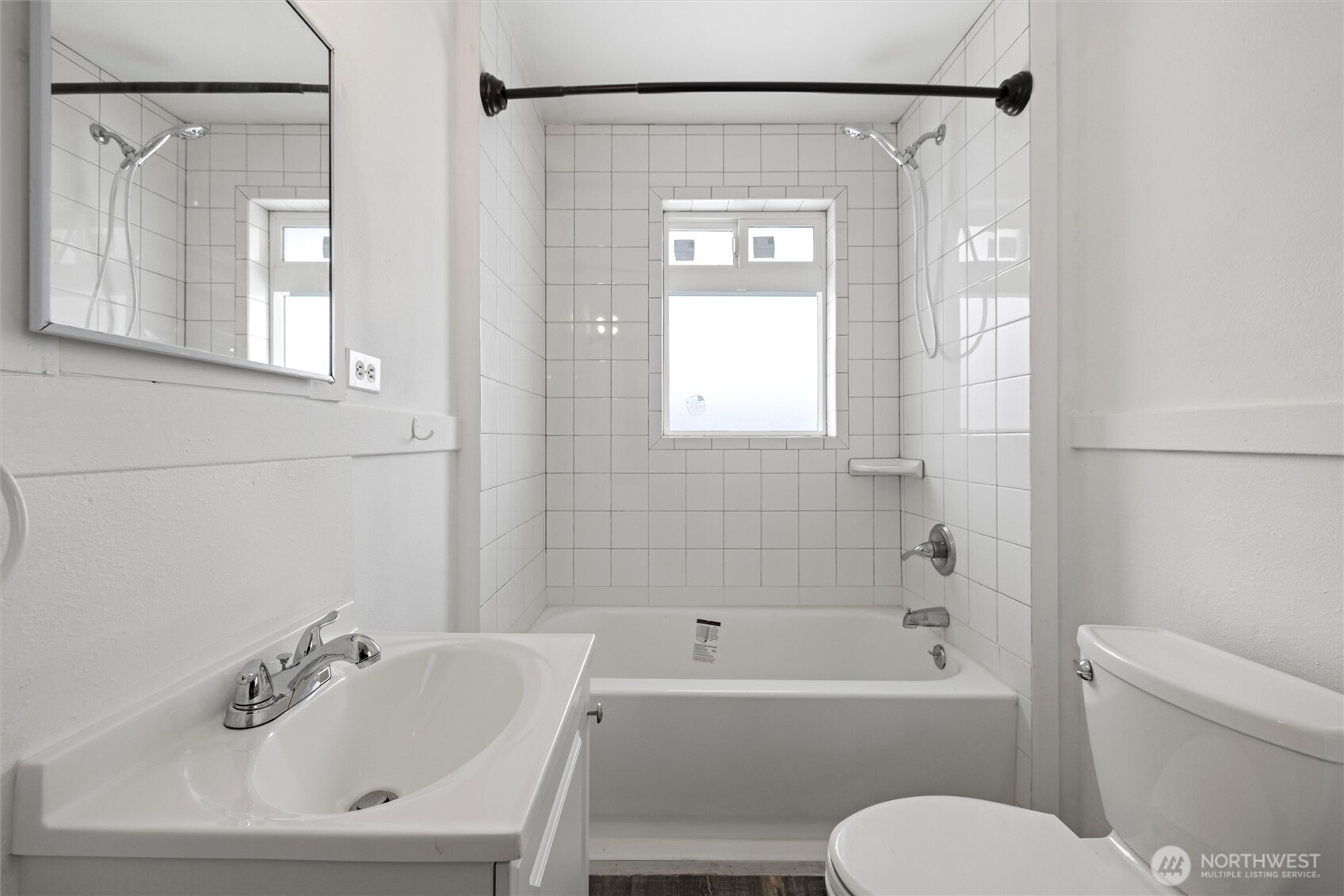 902 Emma Street Walla Walla, WA 99362 - Photo 13 of 29 a bathroom with a sink toilet and shower