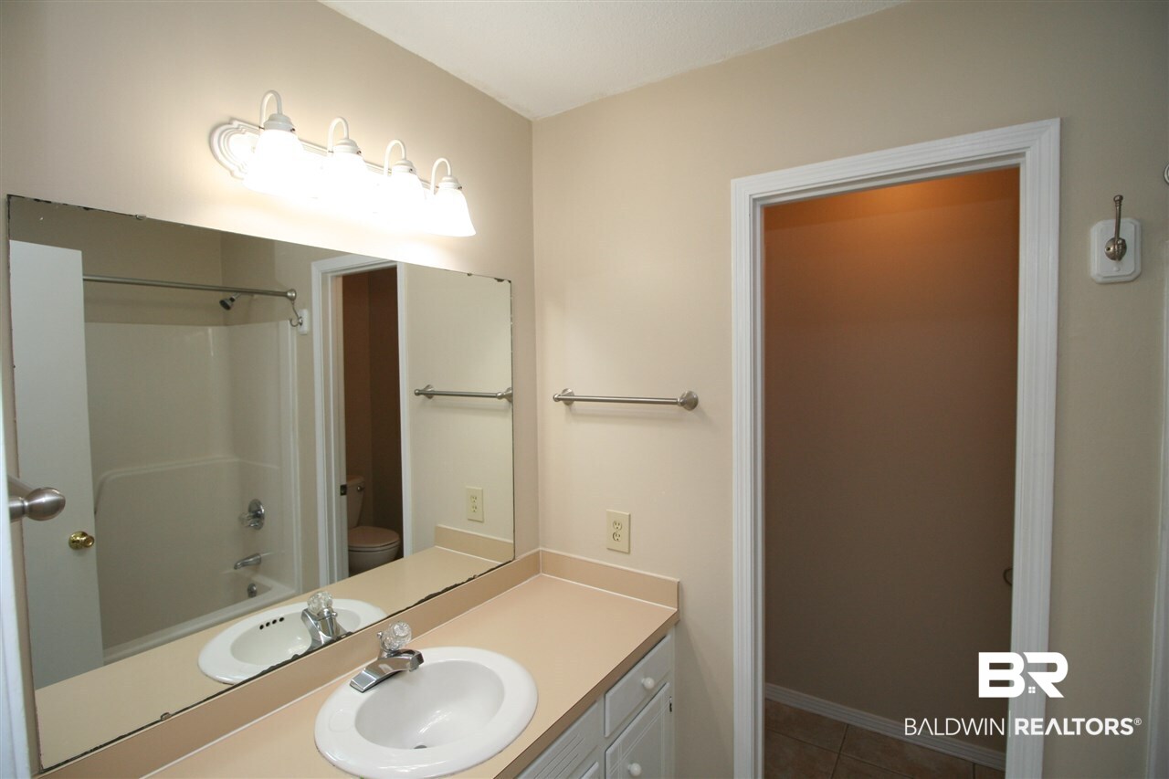 491 Ridgewood Drive Daphne, AL 36526 - Photo 13 of 24 Gallery Image 13