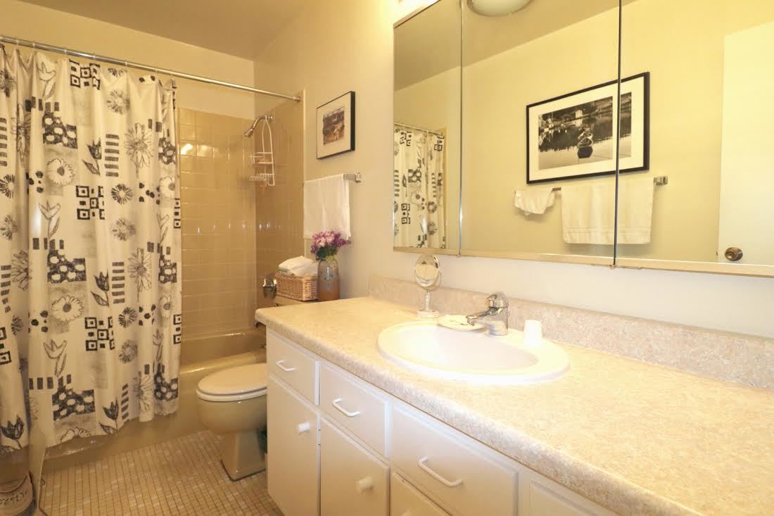 6033 North Sheridan Road, Unit 8G Chicago, IL 60660 - Photo 22 of 25