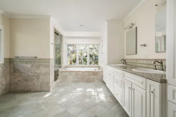 $4,700,000 | 1175 East Mountain Drive, Montecito, CA 93108