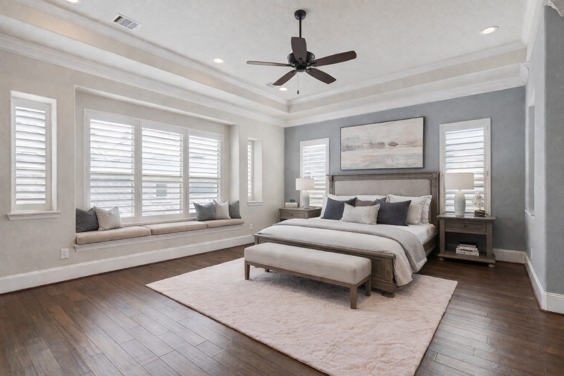 622 Pink Azalea Trail Houston, TX 77079 - Photo 21 of 50 This expansive primary suite evokes a vacation-like retreat, with a spa-style bath and ample closet space designed for everyday luxury. Virtually staged.