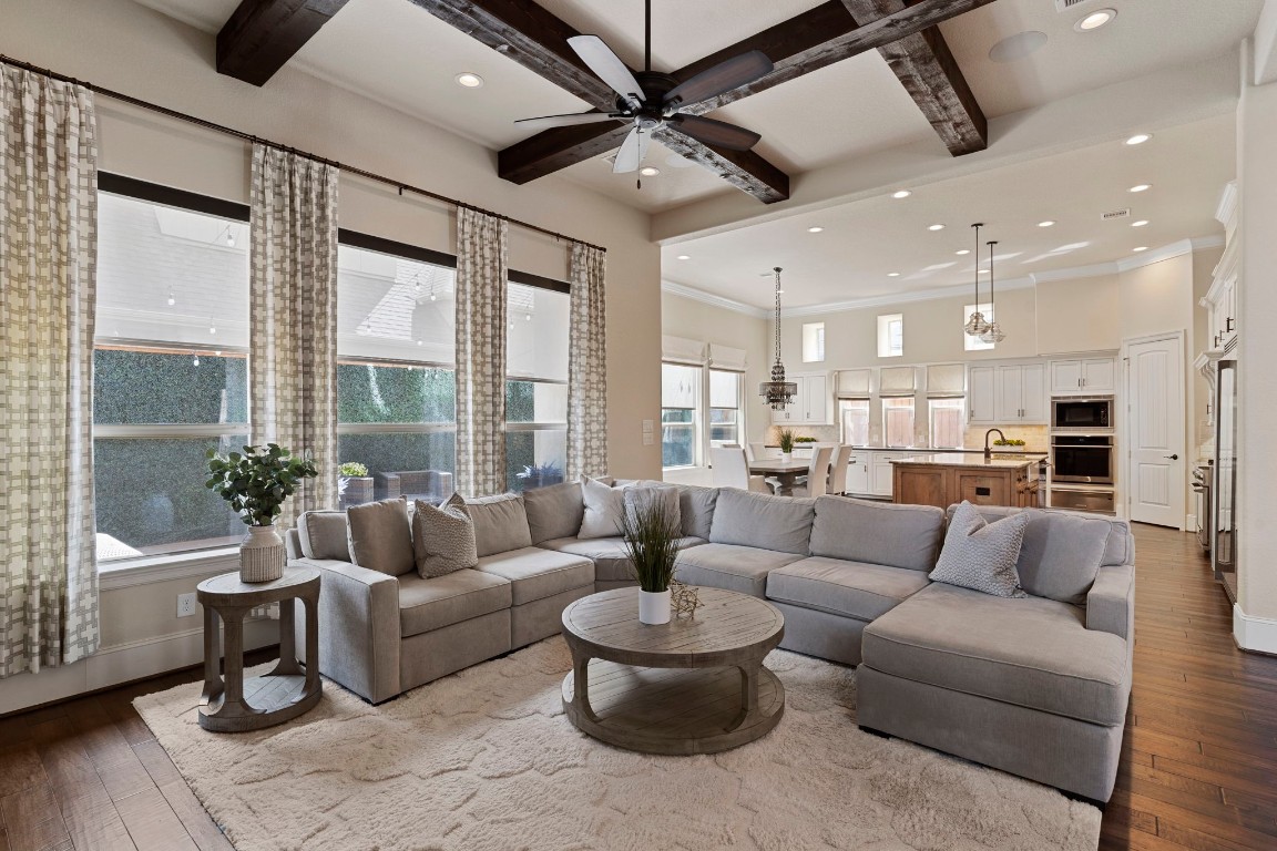 622 Pink Azalea Trail Houston, TX 77079 - Photo 7 of 50 Open flow layout perfect for escaping a busy day as well as gathering