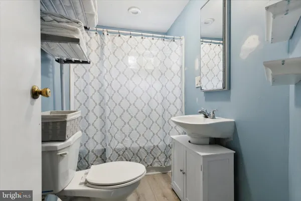 $2,500 | 1615 East Eyre Street, Philadelphia, PA 19125