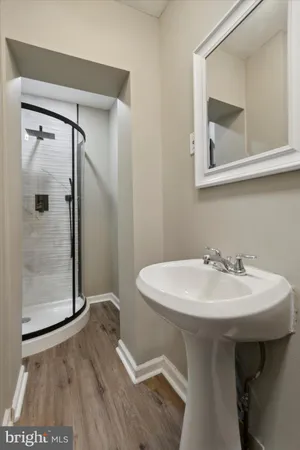 $2,500 | 1615 East Eyre Street, Philadelphia, PA 19125