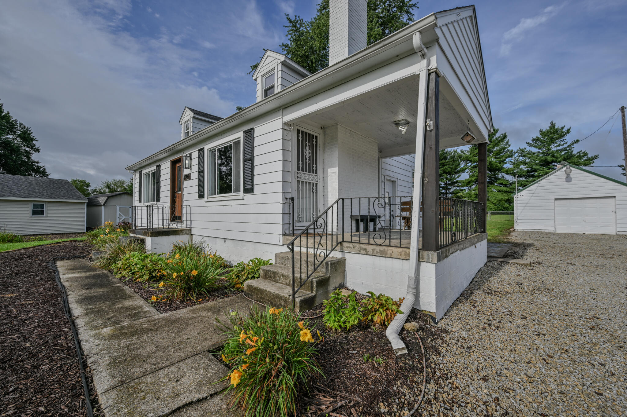 3301 Troy Road Springfield, OH 45504 - Photo 3 of 33 20260820-3301 Troy Rd-007