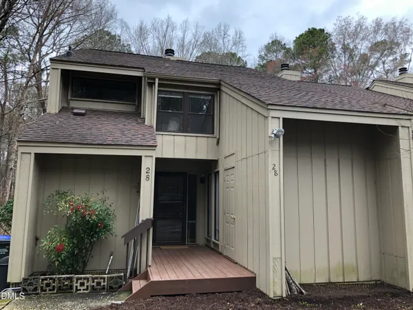 $1,700 | 4100 Five Oaks Drive, Unit 28, Durham, NC 27707
