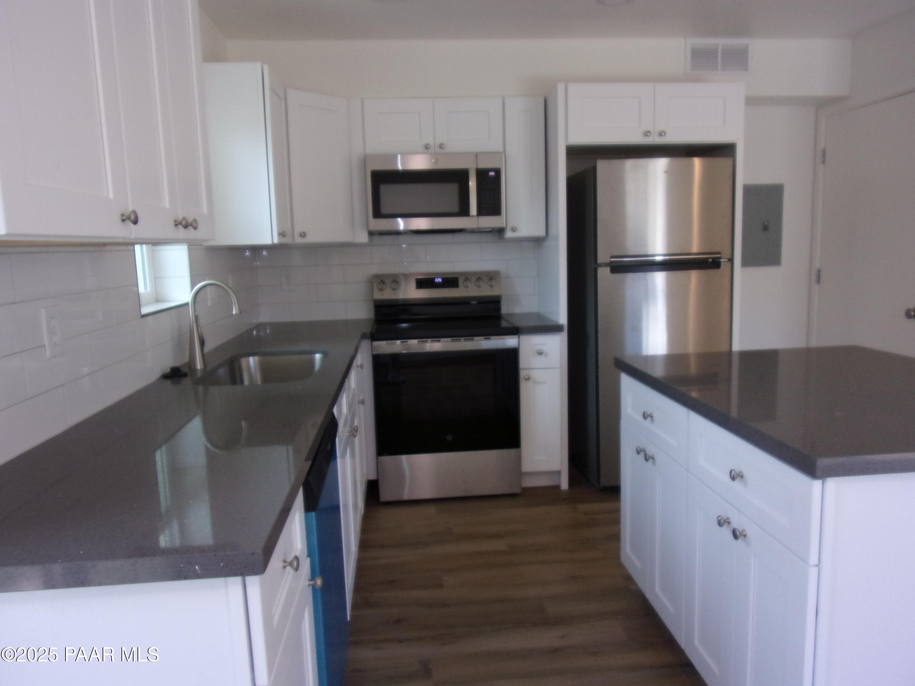 5270 Diamond Drive, Unit A Prescott, AZ 86301 - Photo 3 of 19 851_3578