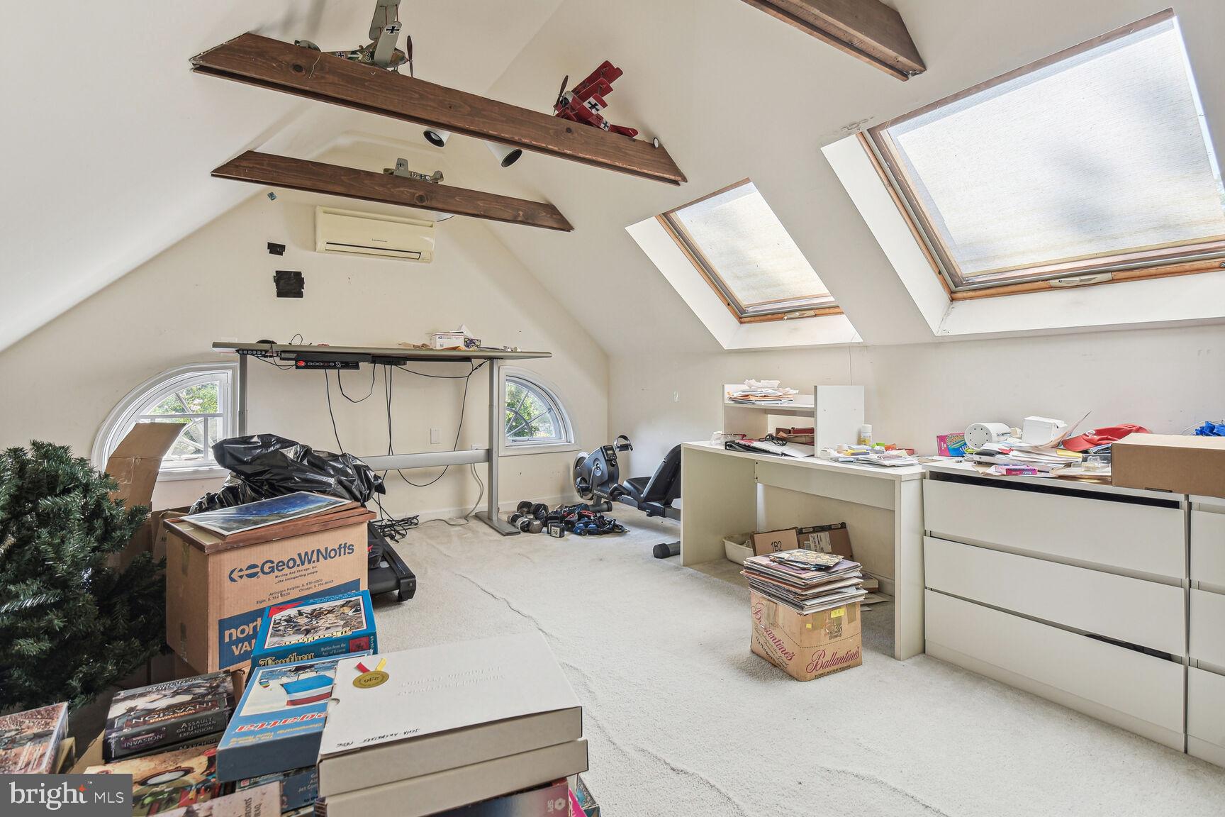 2930 Chain Bridge Road Northwest Washington, DC 20016 - Photo 21 of 32 Skylit 3rd floor getaway room