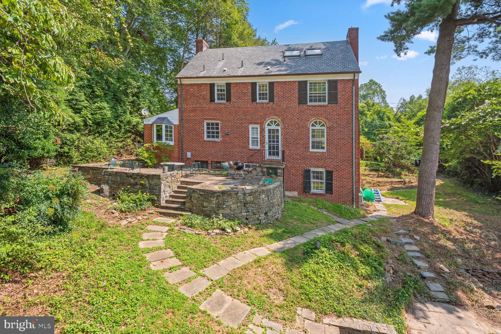 2930 Chain Bridge Road Northwest Washington, DC 20016 - Photo 27 of 32 Rear view from 1/2 back in yard