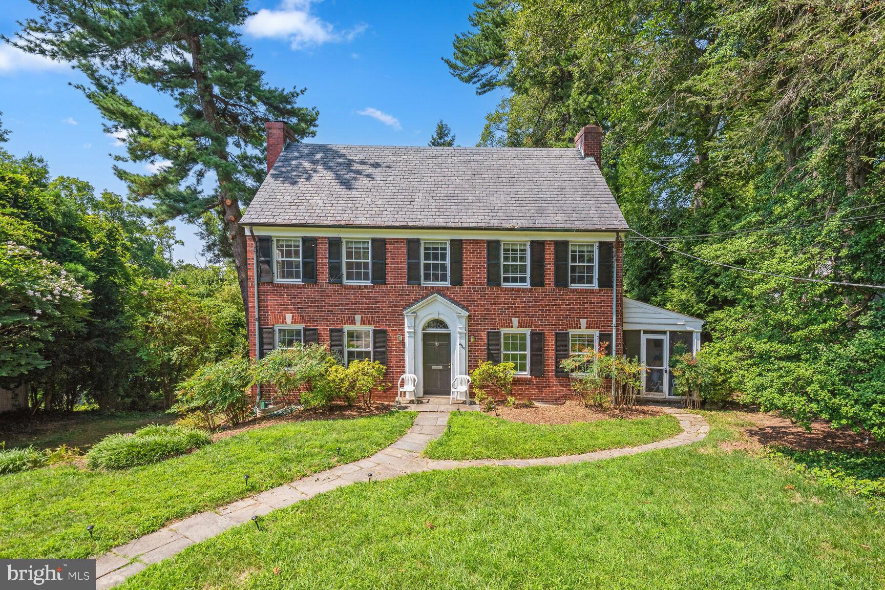 2930 Chain Bridge Road Northwest Washington, DC 20016 - Photo 3 of 32 Wonderful curb appeal