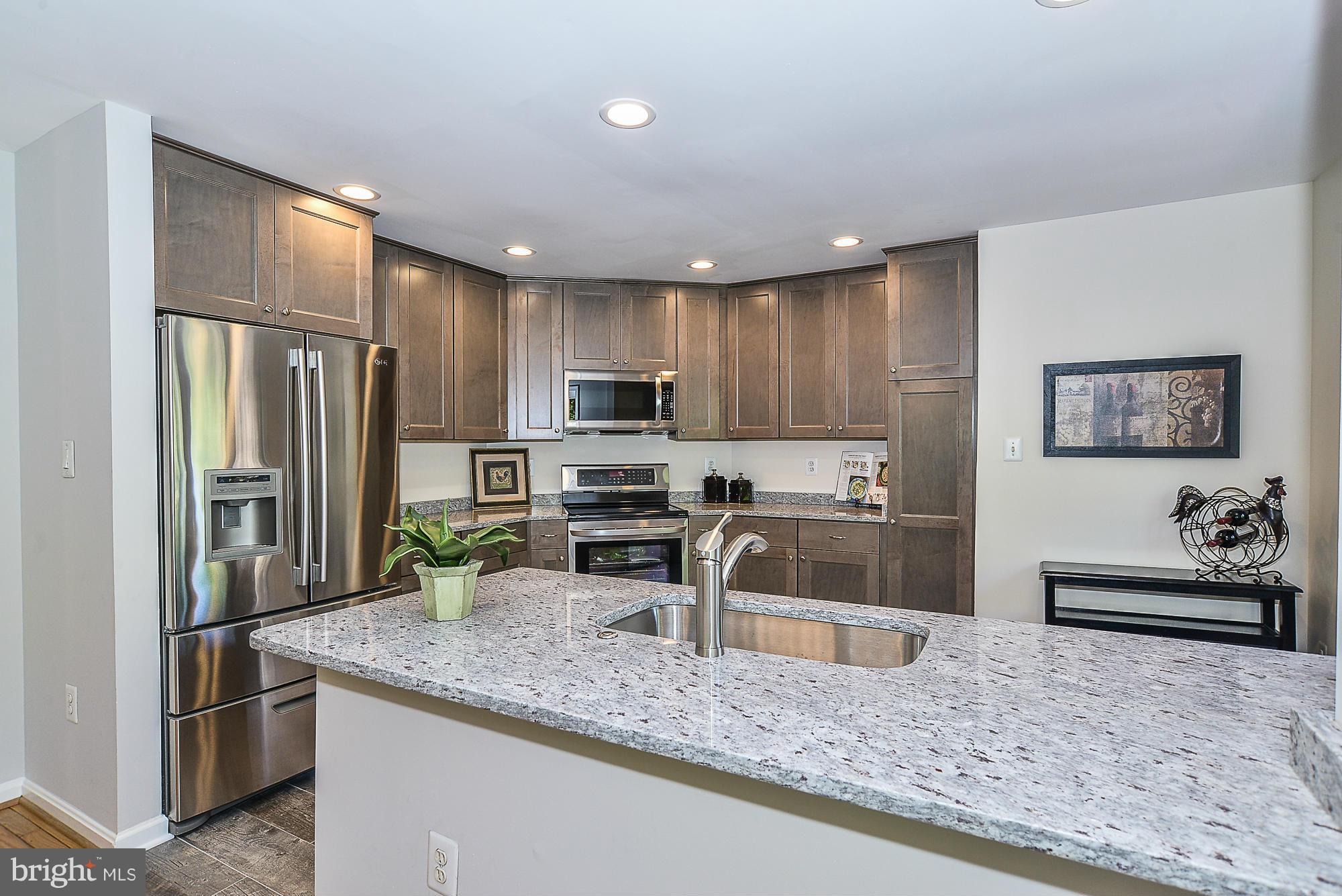1324 Wedgewood Manor Way Reston, VA 20194 - Photo 2 of 30 Kitchen