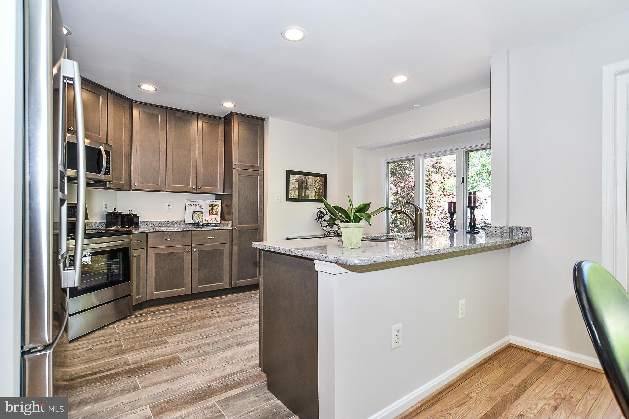 1324 Wedgewood Manor Way Reston, VA 20194 - Photo 14 of 30 Kitchen