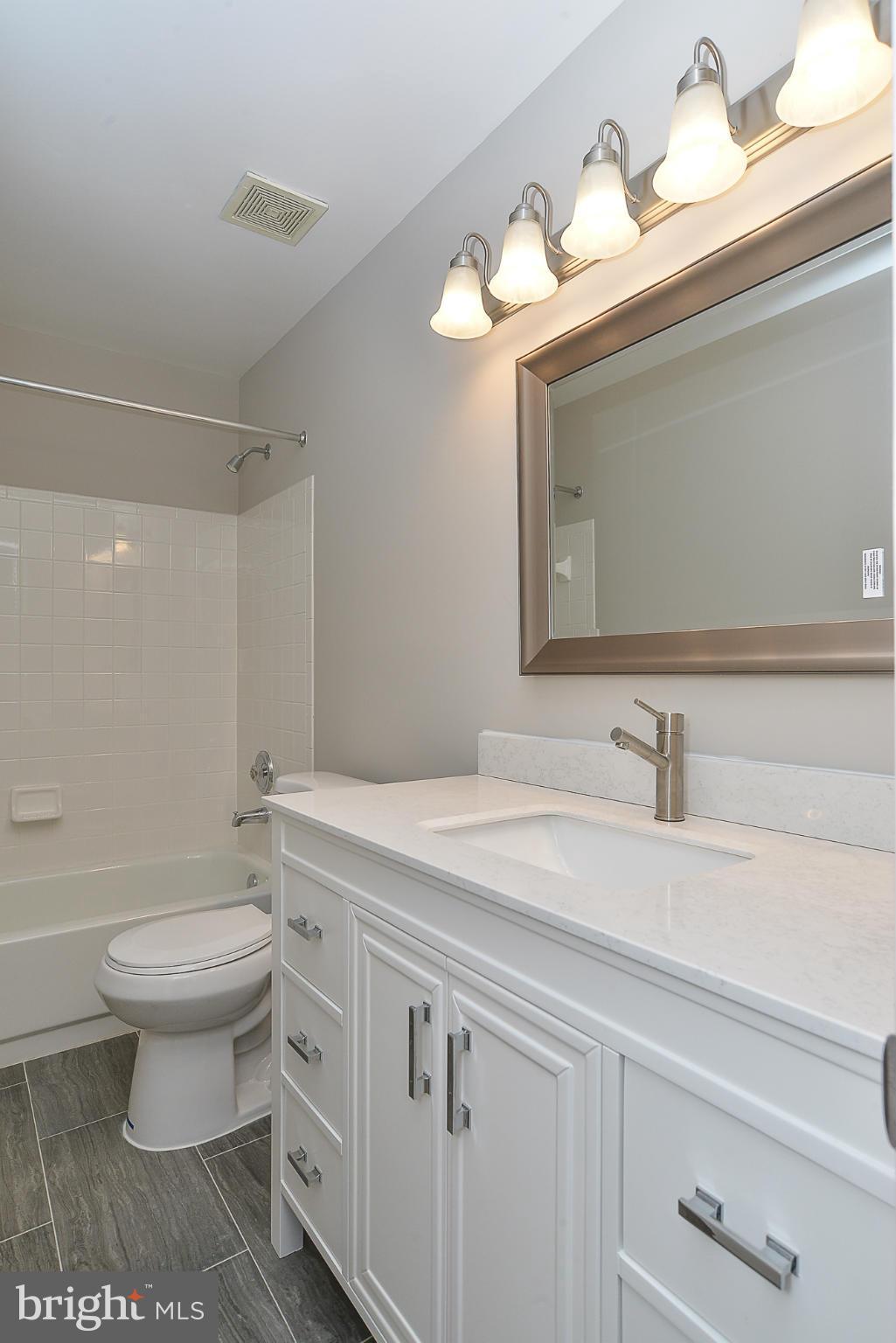 1324 Wedgewood Manor Way Reston, VA 20194 - Photo 18 of 30 Attached Bath