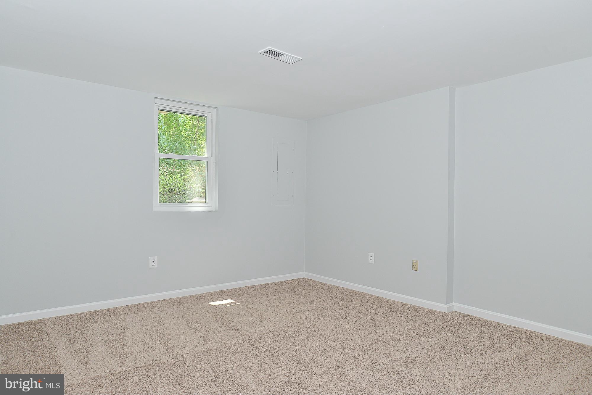 1324 Wedgewood Manor Way Reston, VA 20194 - Photo 25 of 30 LL Bedroom #3