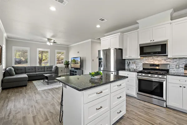 $5,500 | 414 Gregg Drive, Spicewood, TX 78669